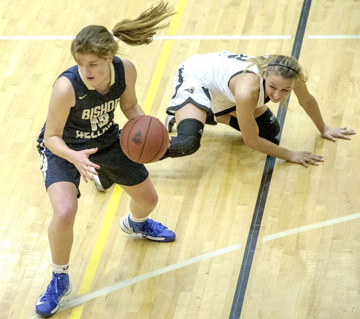 Southeast Polk Uses Big Second Quarter To Beat Heelan Bishop