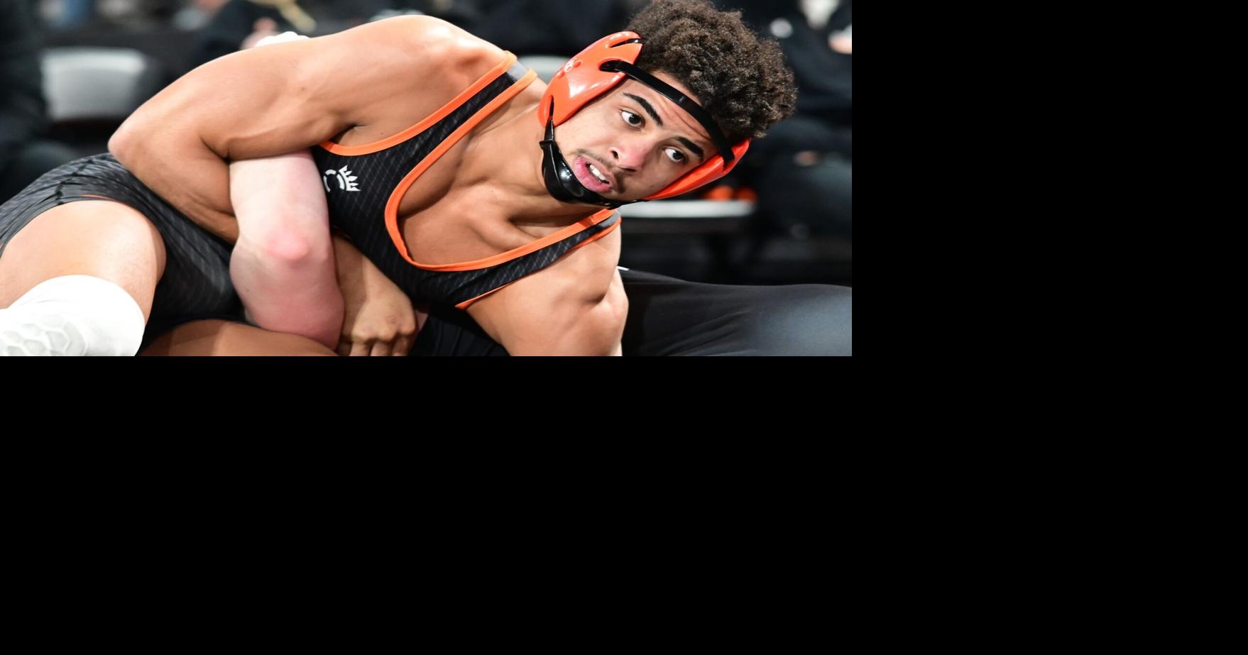 High school wrestling SBL 2nd, Hinton 7th at state duals