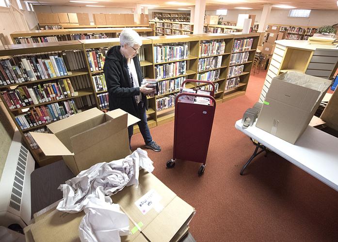 Le Mars library checks in across the street during renovation