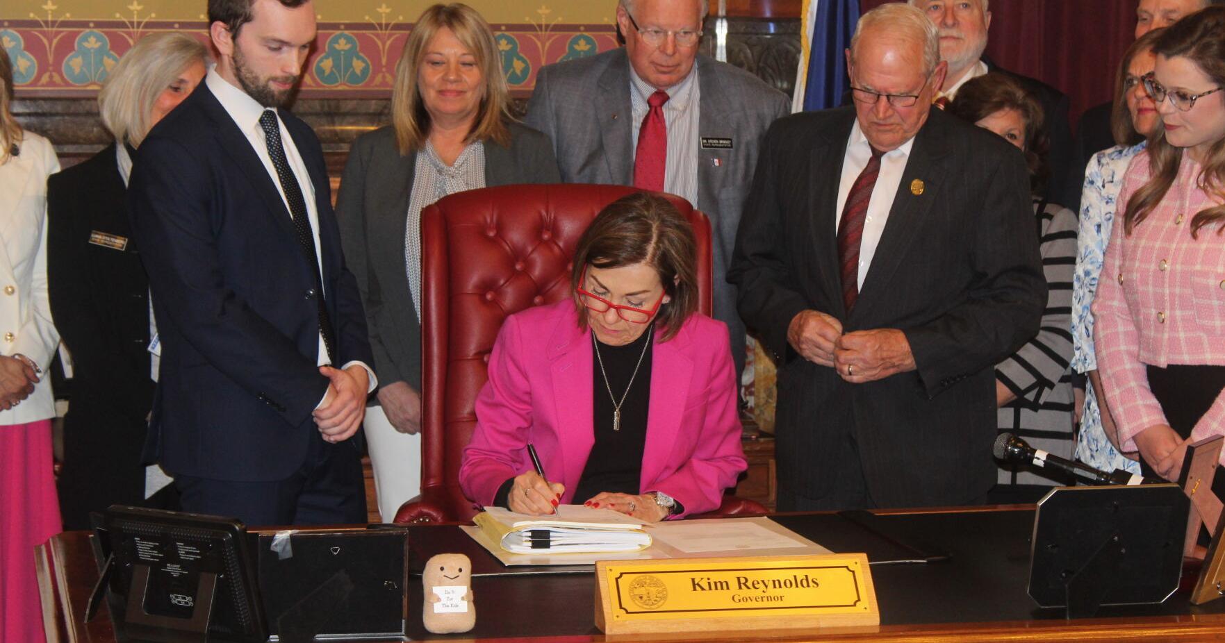 On Iowa Politics Podcast: AEAs' final legislative chapter, emergency contraception and the AG's office and more Iowa politics - Vimarsana News