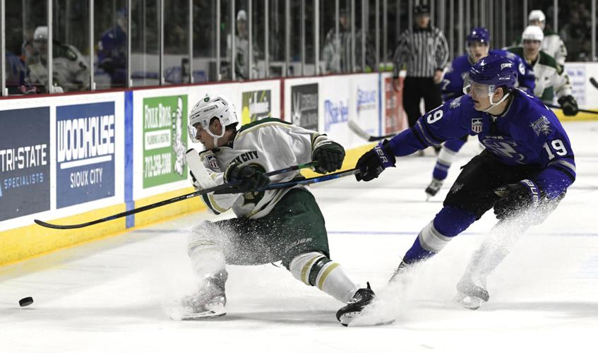 Musketeers defeated by Tri-City Storm