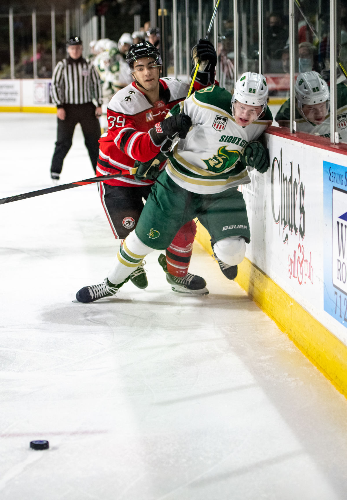 UND defenseman addition Brady Ferner will 'be a really good asset,' Sioux  City Musketeers GM says - Grand Forks Herald