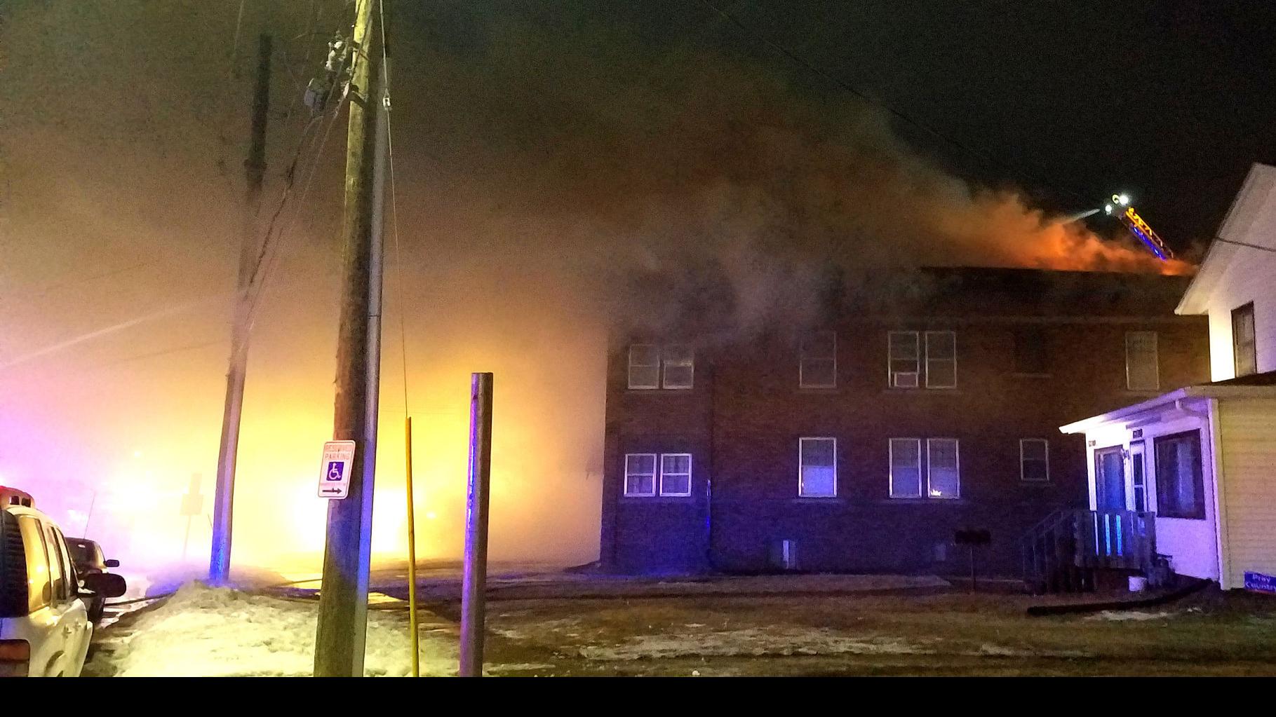 Morningside Apartment Building Engulfed In Flames Local News Siouxcityjournal Com