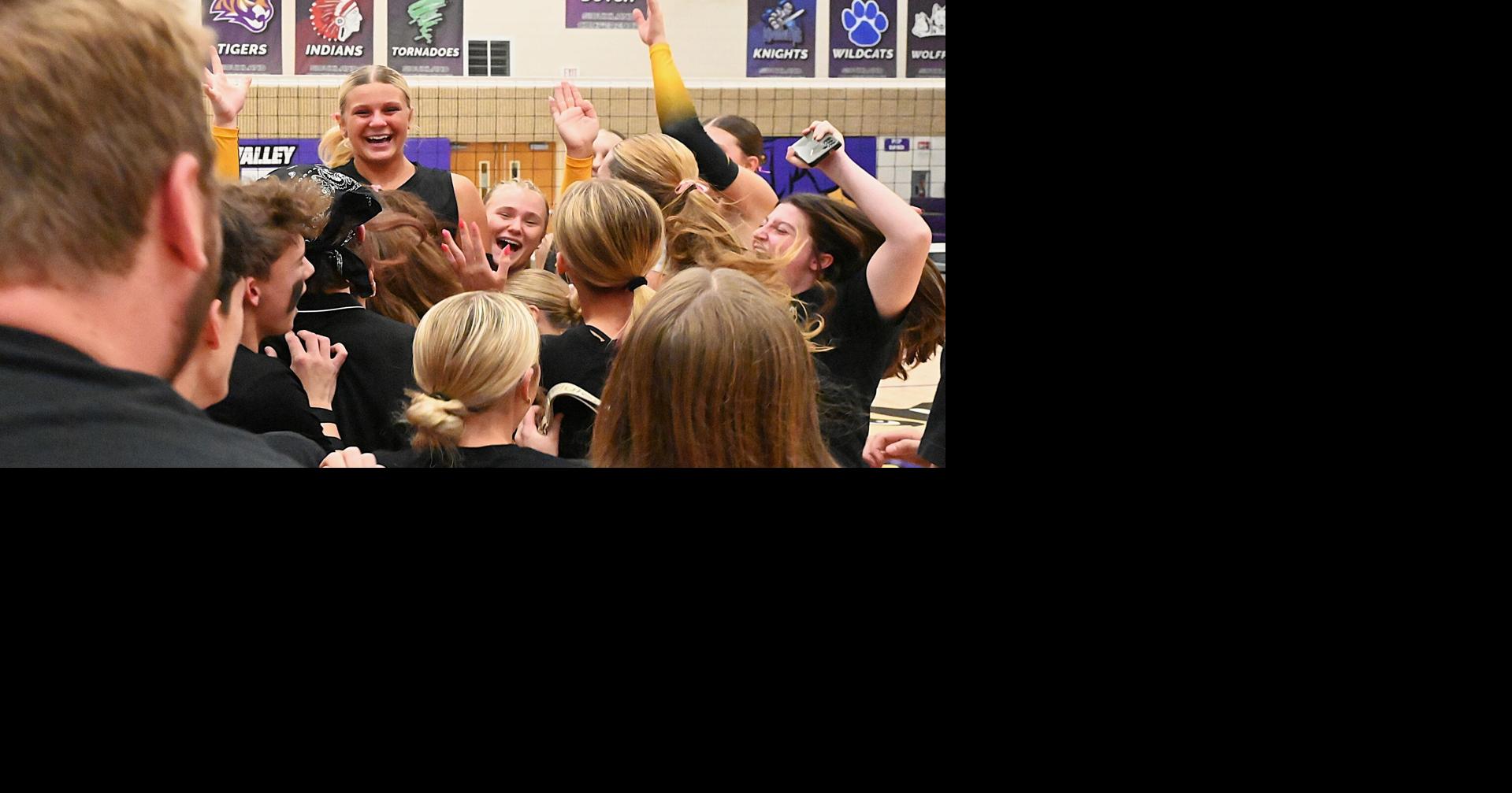 High school volleyball: No. 1 Hinton claims 4th state tournament berth of last 5 years