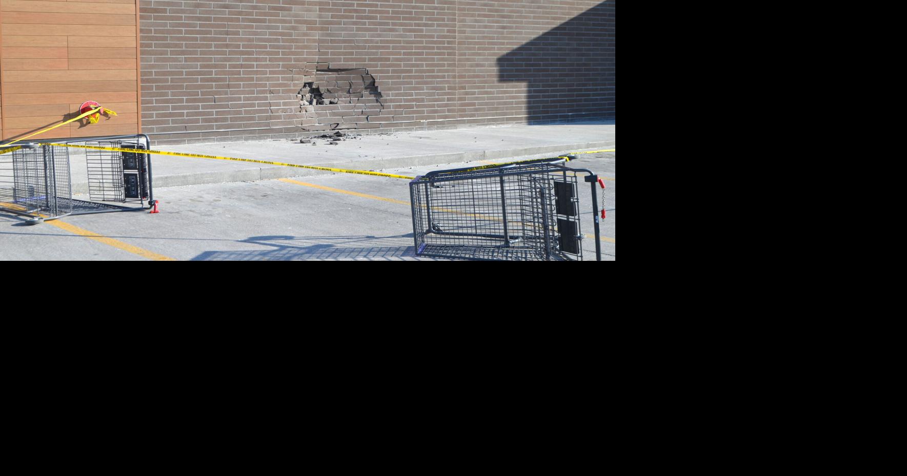 Sioux City ALDI store struck by vehicle Monday afternoon