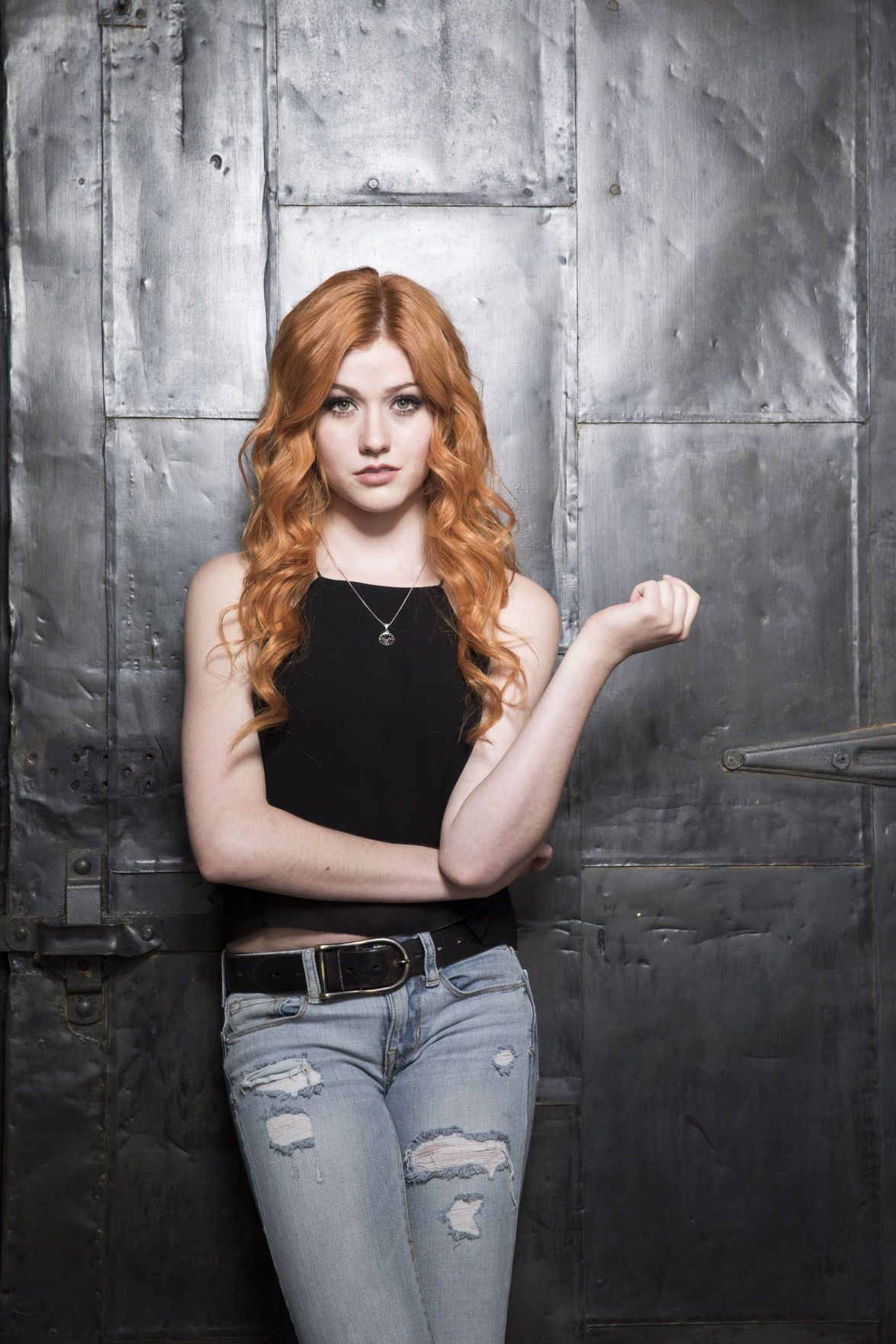 Shadowhunters Star Is Role Model For Young Girls Television