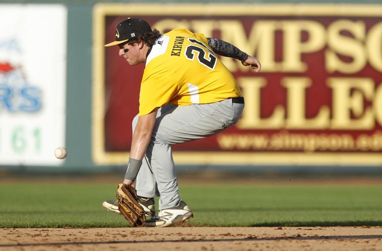 STATE BASEBALL Columbus shuts down potent Hinton offense