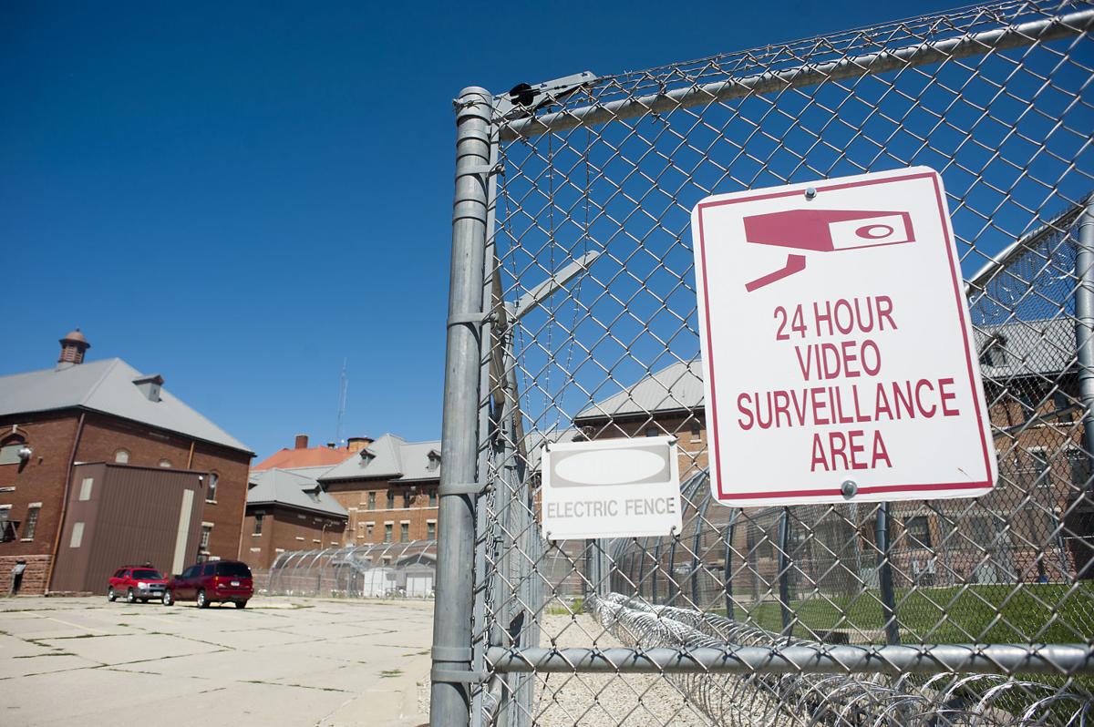 Cherokee Iowa Residents Uneasy After State Axes 2 Mental Health Sites Iowa News Siouxcityjournal Com