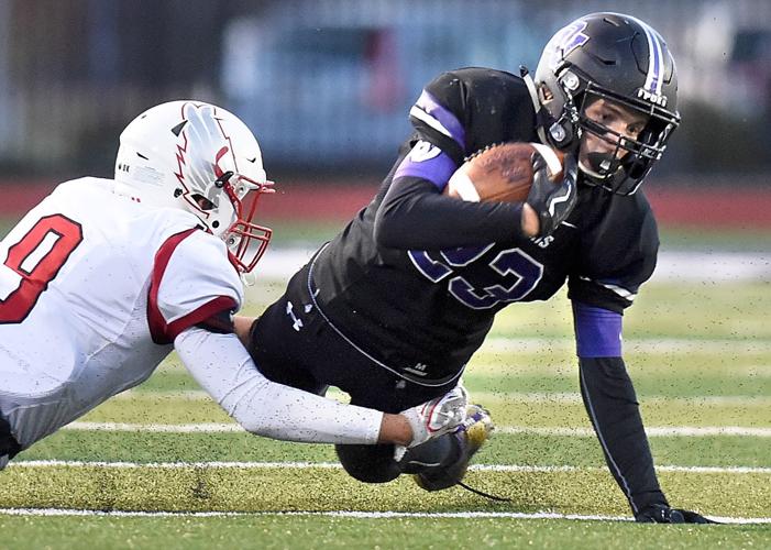 Football Vermillion at Dakota Valley