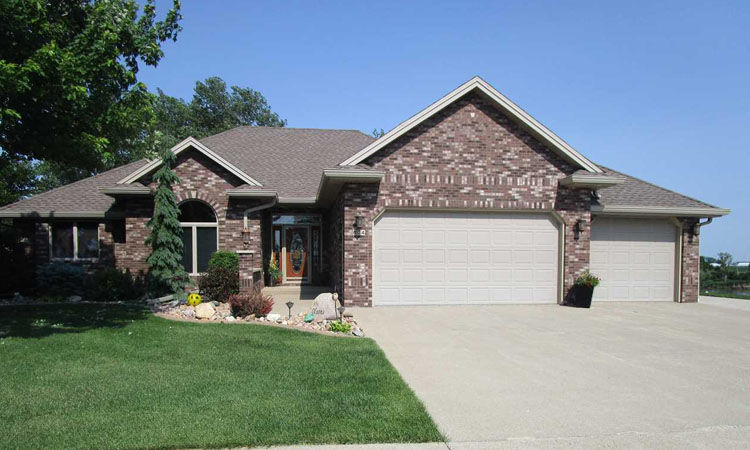 604 N. 6th, Dakota City - $405,000