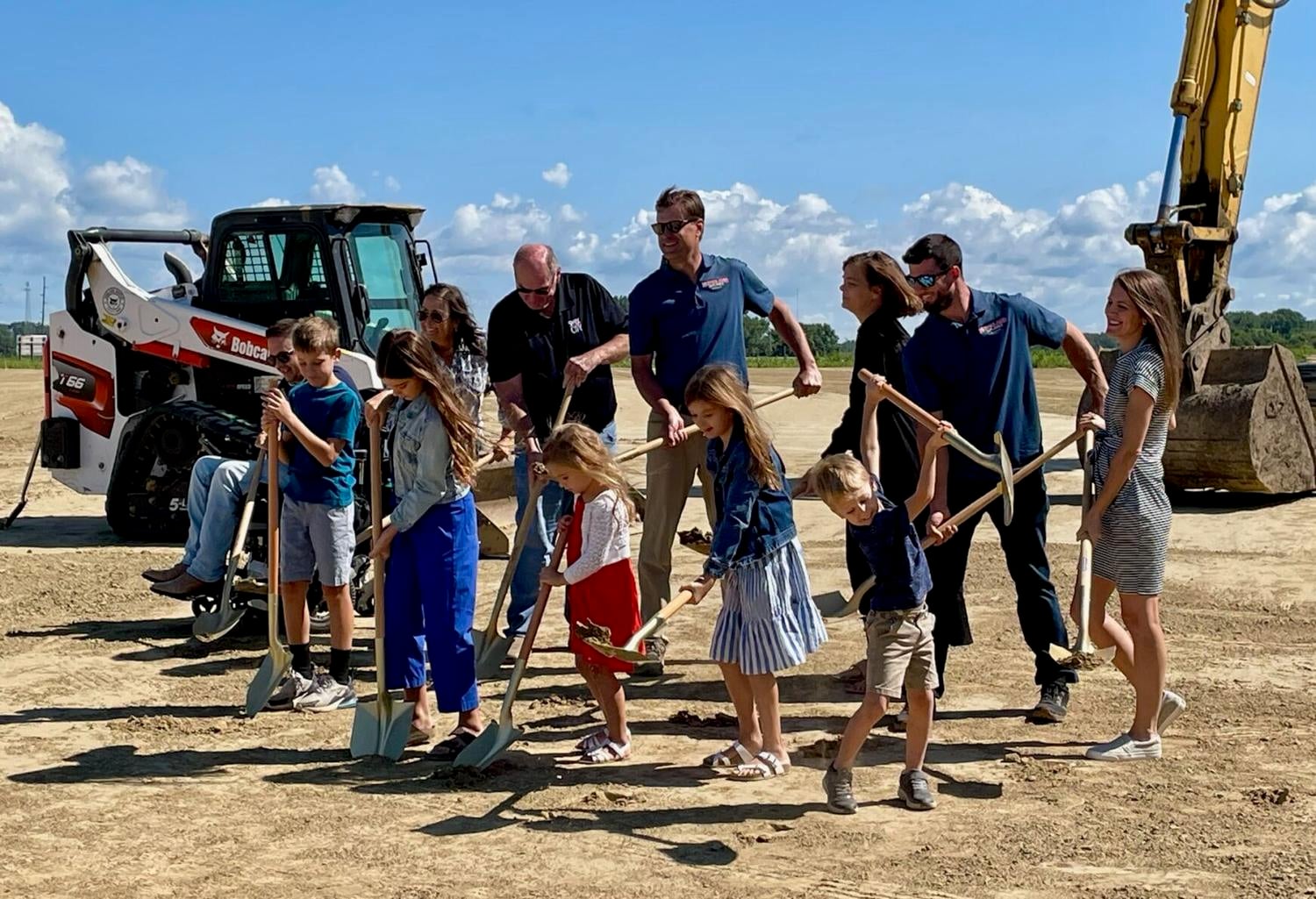 Developers, city leaders break ground on Sioux City’s first waterpark