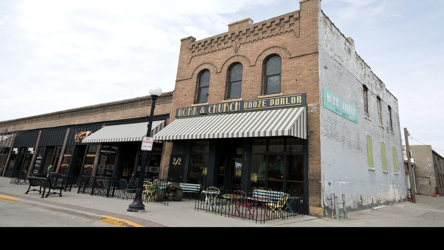 Reynolds Orders Iowa Restaurants Bars To Suspend On Site Sales Over Coronavirus Concerns Local News Siouxcityjournal Com