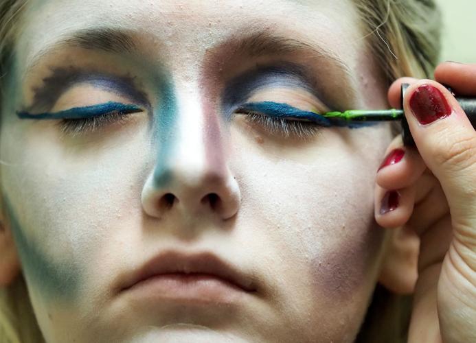 Halloween make-up