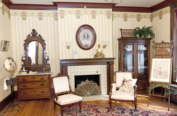 Peirce Mansion Tour