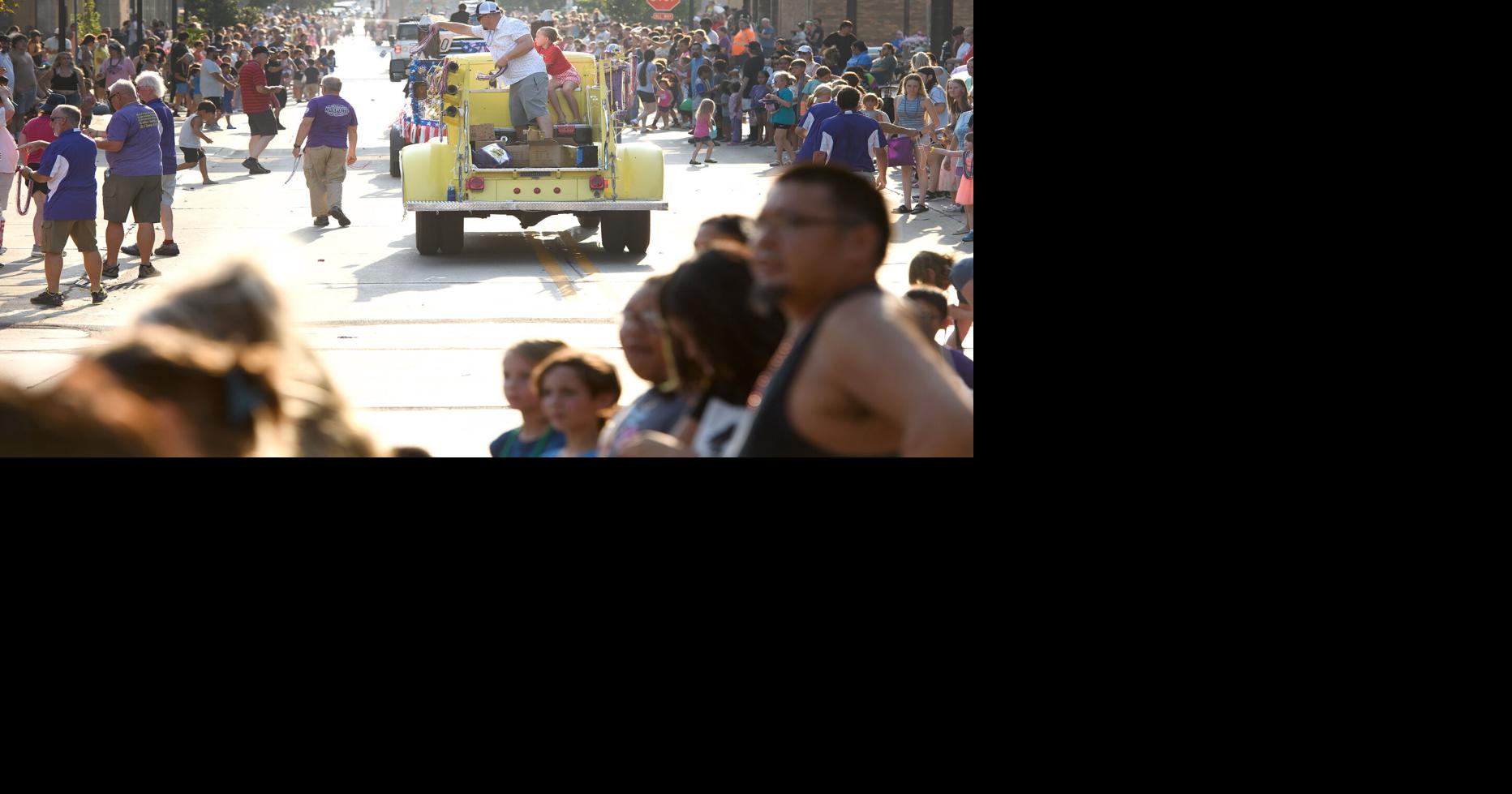 Photos: 2026 River-Cade parade