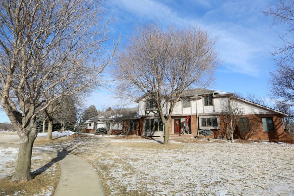 Northwestern College President's Home, exterior