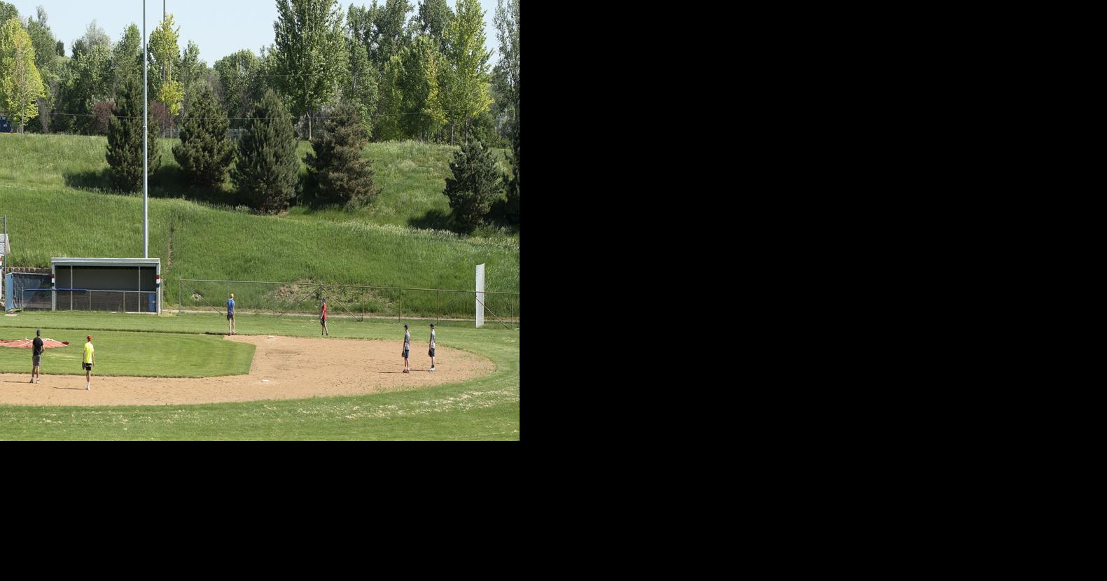 Iowa high school baseball, softball teams take the field for first day of practice