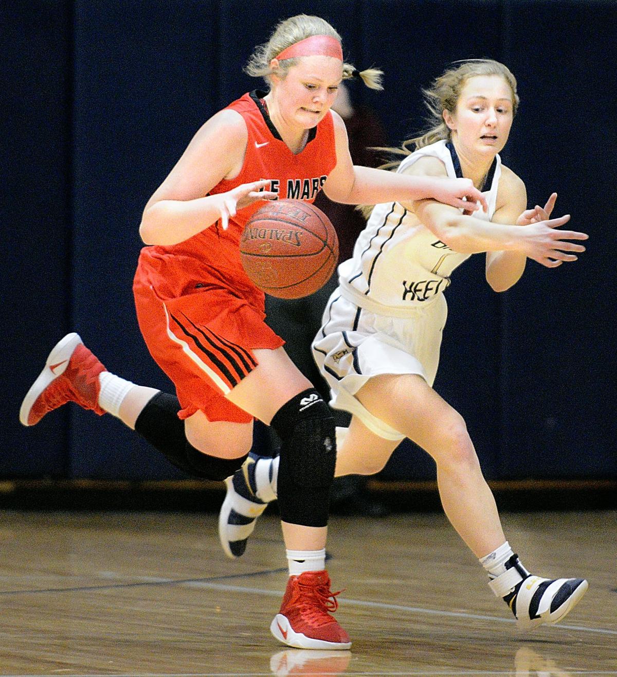 Photos Le Mars at Heelan Basketball Heelan High School