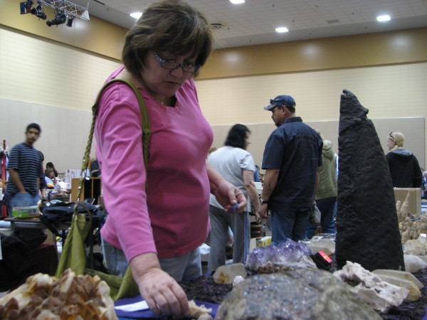 Garage Sale Provides Siouxland Residents Chance To Find Treasures