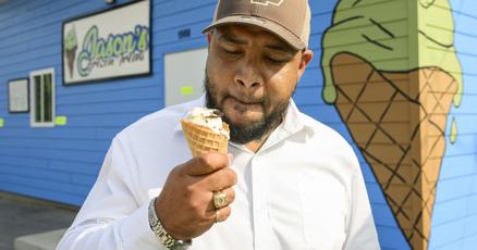 Jason's Frozen Treats opens on site of former Tobacco Hut