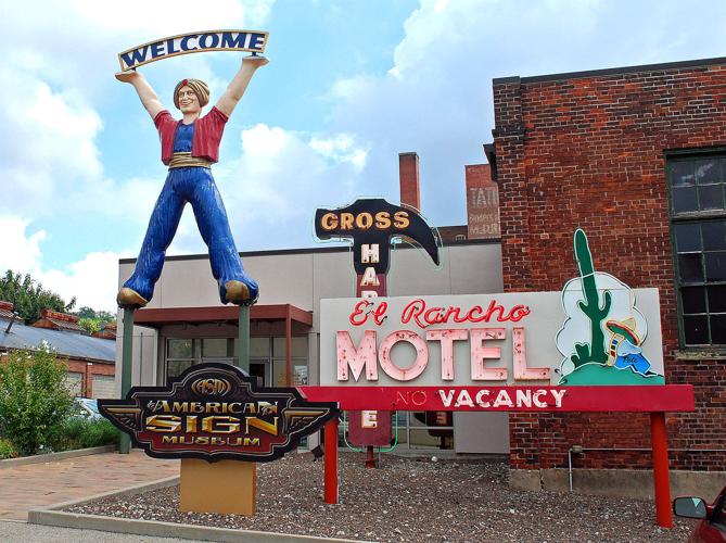 Travel American Sign Museum