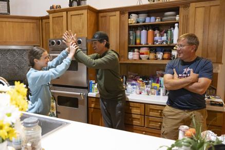 When Siouxland teens lead busy lives, so do mom and dad - Vimarsana News