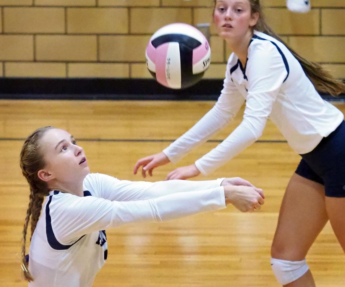 Council Bluffs Thomas Jefferson at Heelan volleyball