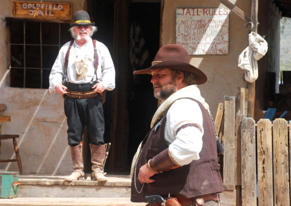 Travel Goldfield Ghost Town