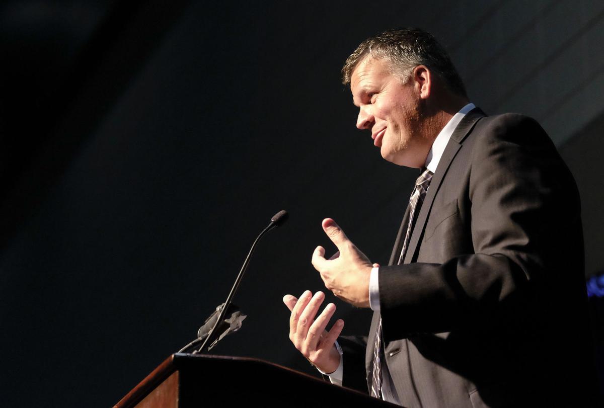 Creighton Coach Wows 800 At Bishop S Dinner Religion