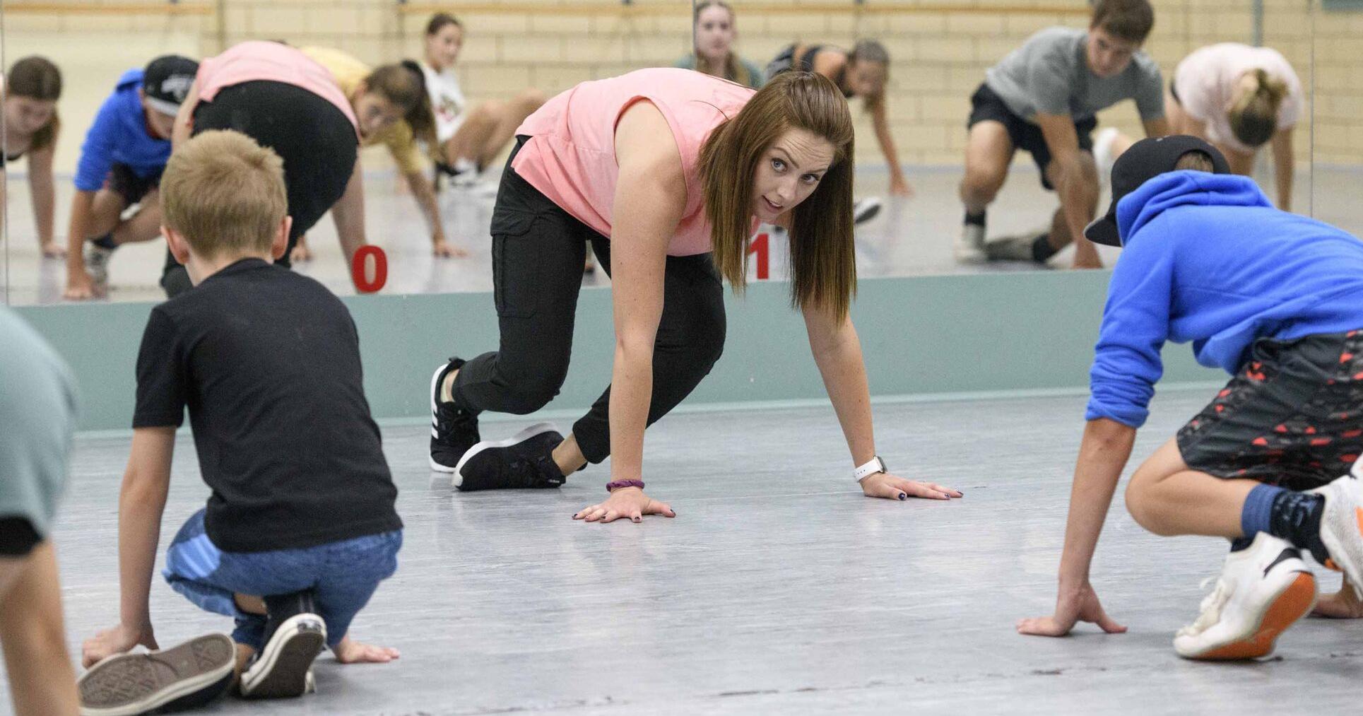 New Sioux City hip-hop dance school emphasizes self-expression and creativity - Vimarsana News
