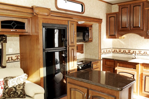 Fedders Marine & RV displays mobile units