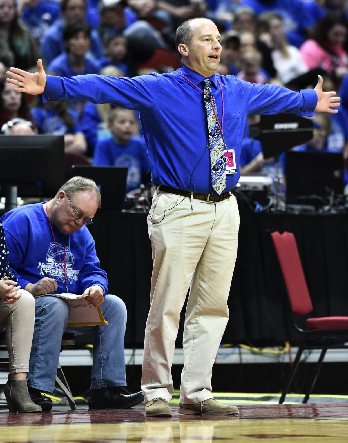 Siouxland Basketball Coach Of Year Newell Fonda S Dick Jungers