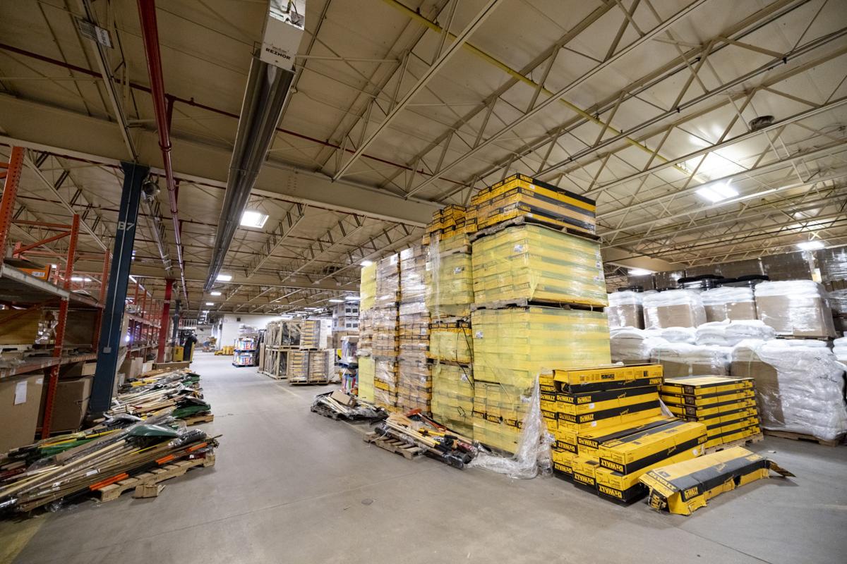 Bomgaars warehouse