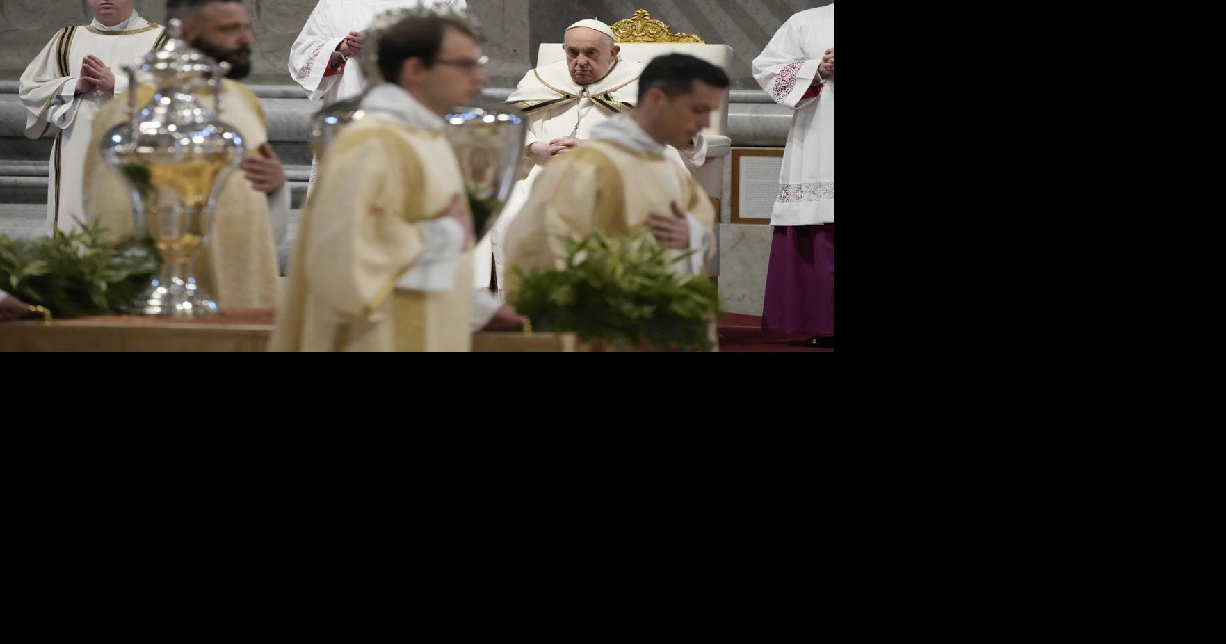 Pope Francis washes women inmates’ feet in Holy Thursday ritual