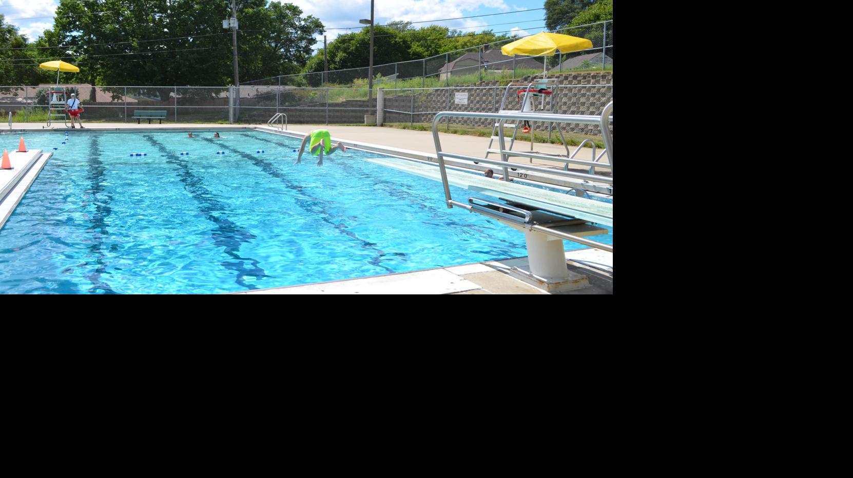 Swimmers take their final dives at Leeds Pool Latest News