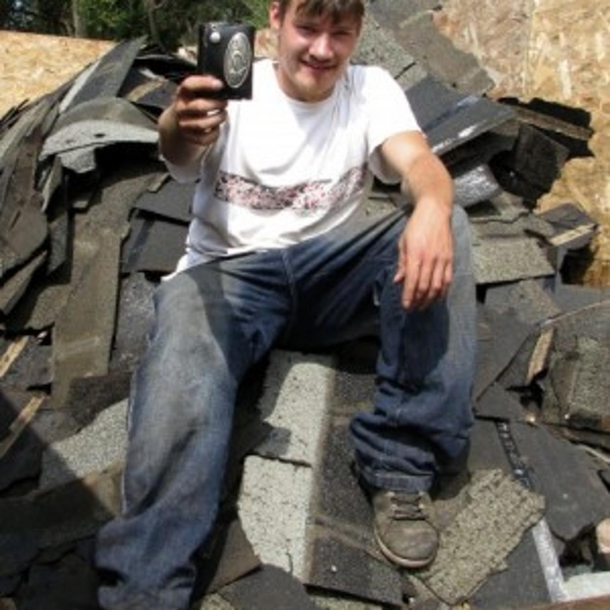 Gallagher Lost Wallet Falls From Roof To Landfill Local News Siouxcityjournal Com