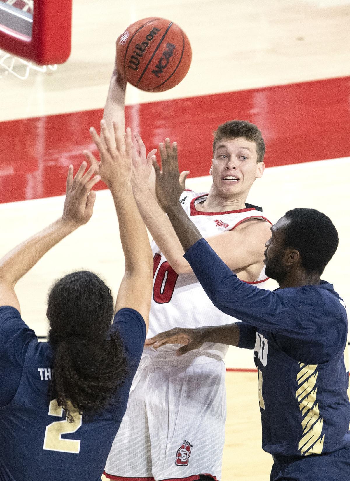 USD vs Oral Roberts men's basketball