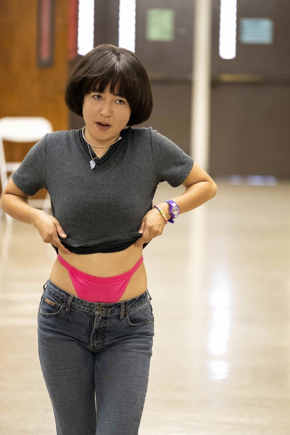 Review Pen15 Reveals The Quirks Joys Of Middle School Television 