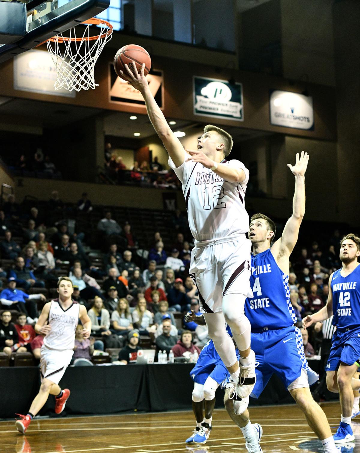 Briar Cliff Men S Basketball Learns How To Play Without Wolfe