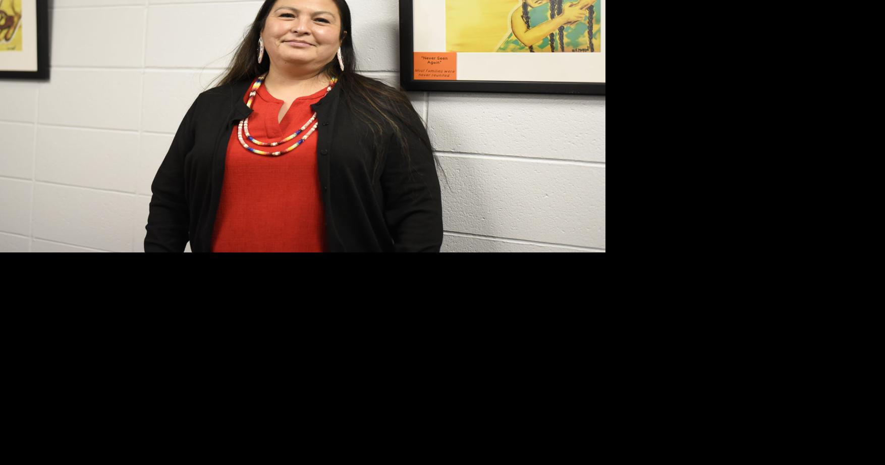 Native American teacher inspires students in Sioux City