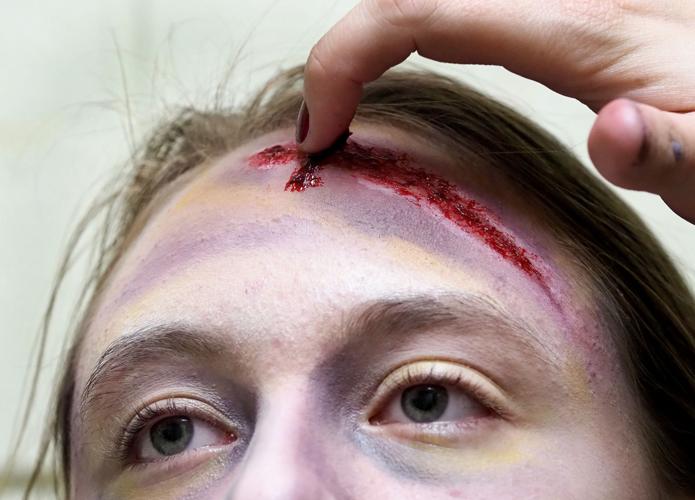 Halloween make-up