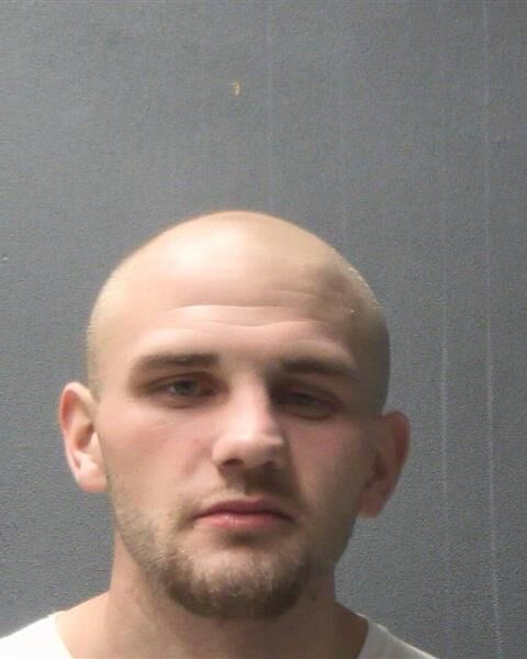 Sioux City man arrested after pursuit on Gordon Drive