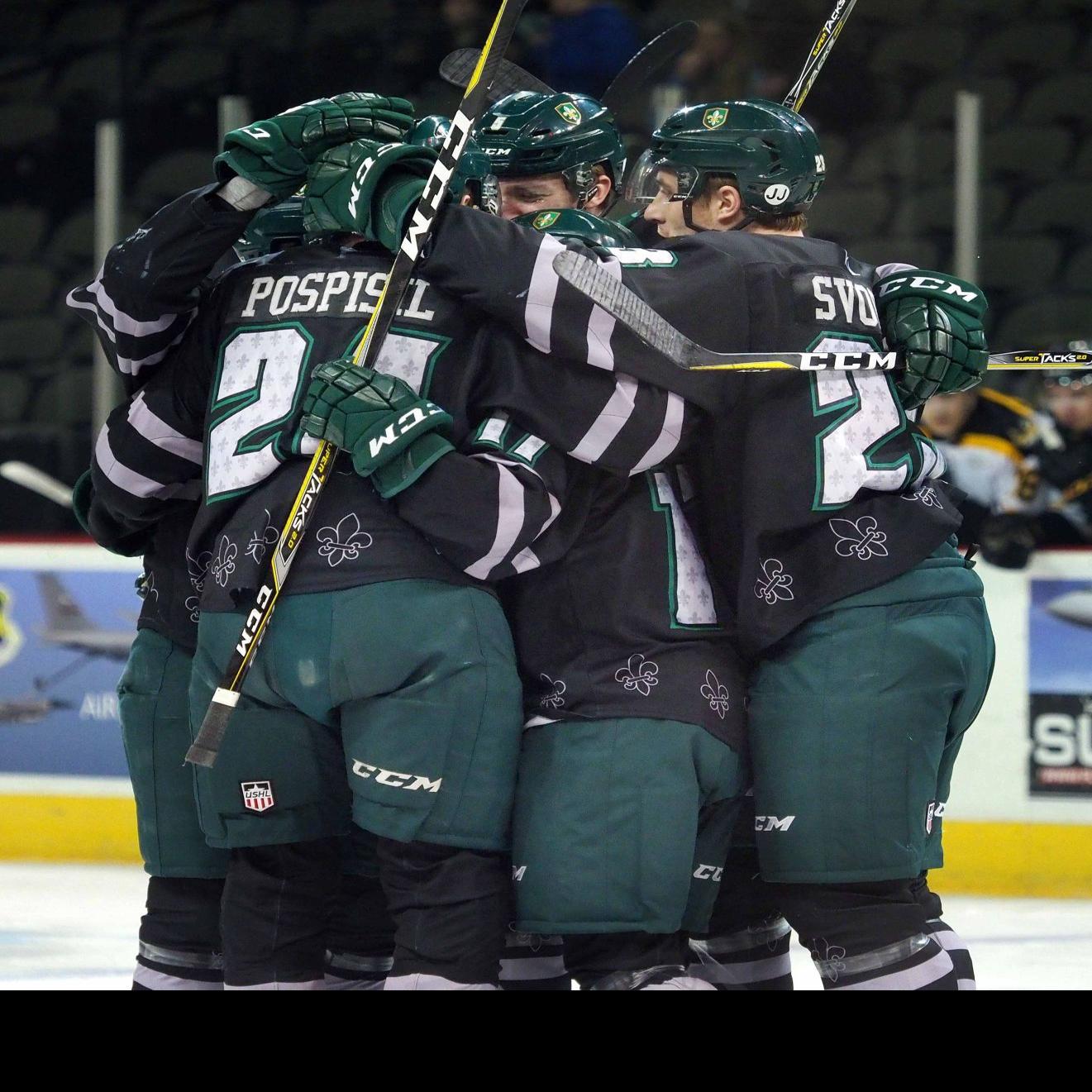 Photos Green Bay Gamblers At Musketeers Hockey Musketeers Siouxcityjournal Com