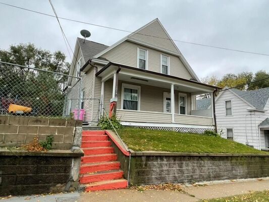 3 Bedroom Home in Sioux City - $90,000