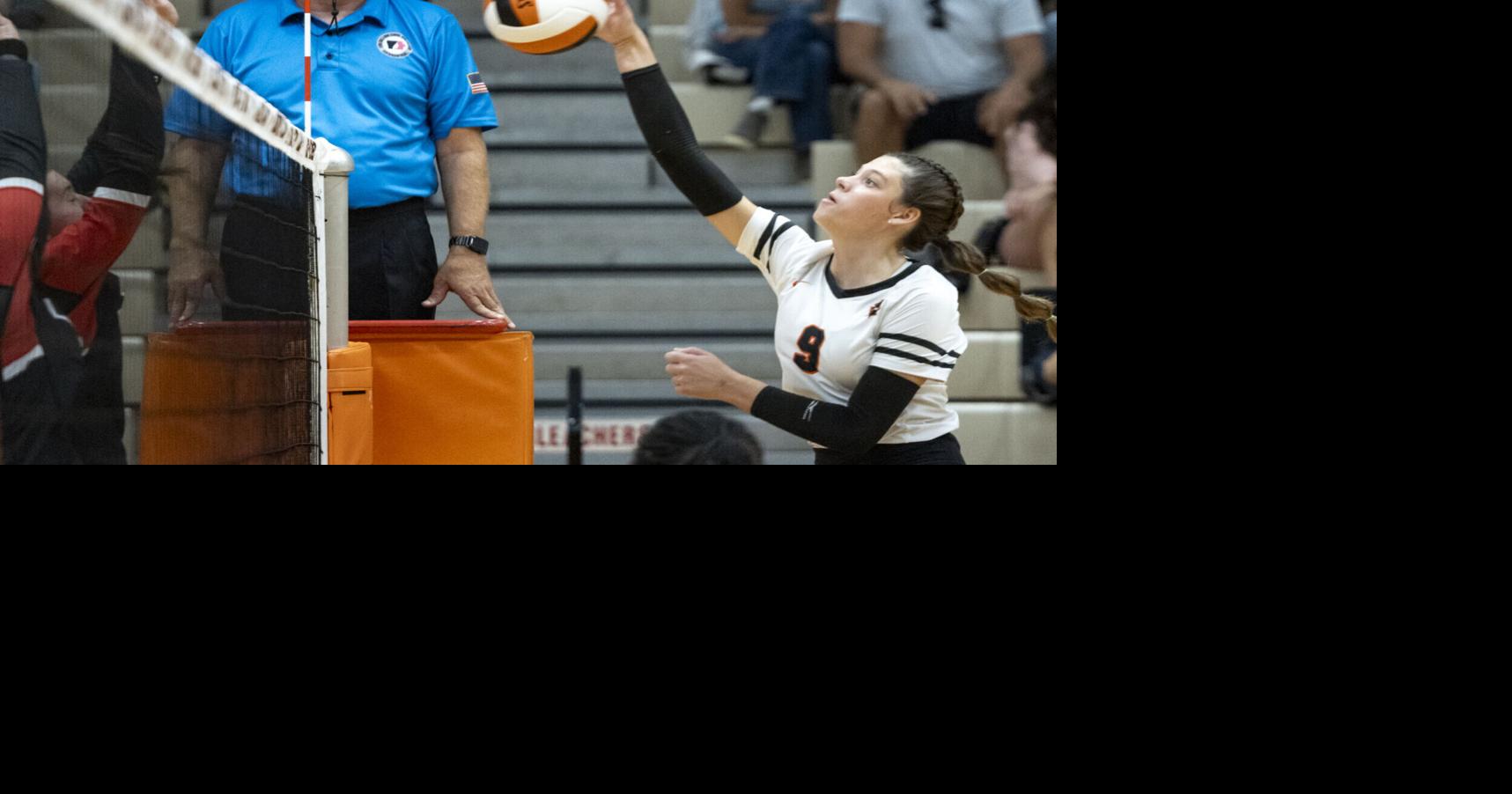 Photos: East vs Le Mars volleyball