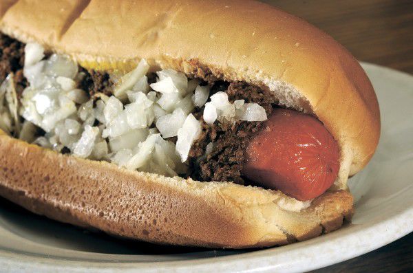 Are You Brave Enough to Try the Giant Papa Burger from Dad's in Toppenish?