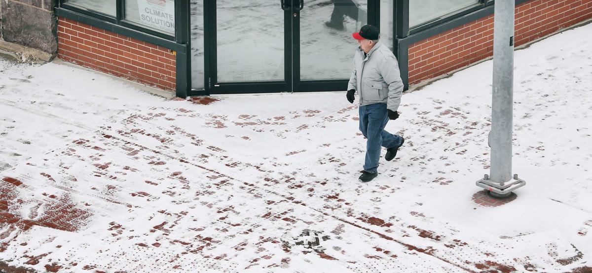 Sioux City Digs Out From Nearly 4 Inches Of New Snow Local News Siouxcityjournal Com