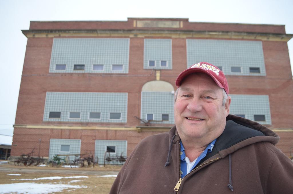 Volunteers Go Old School Local Lifestyles Siouxcityjournal Com