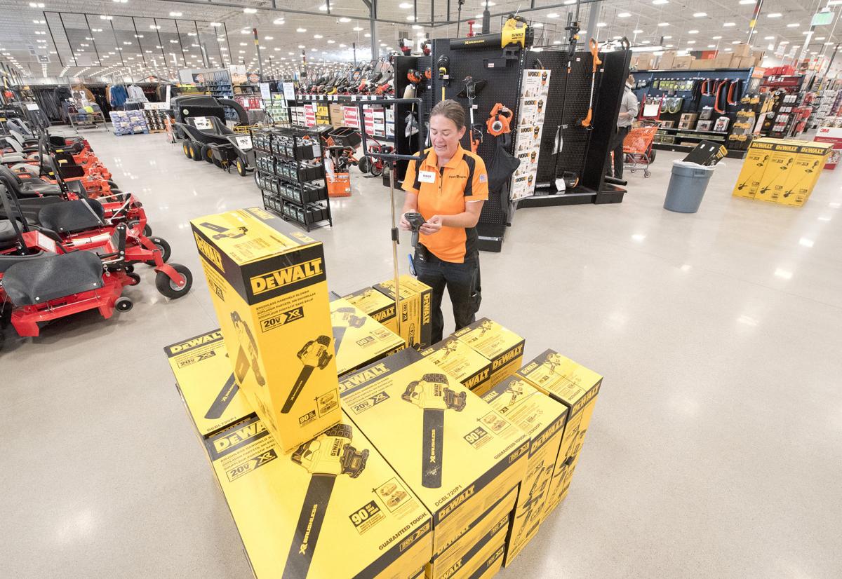 Fleet Farm opens at Sunnybrook Village Friday Local news