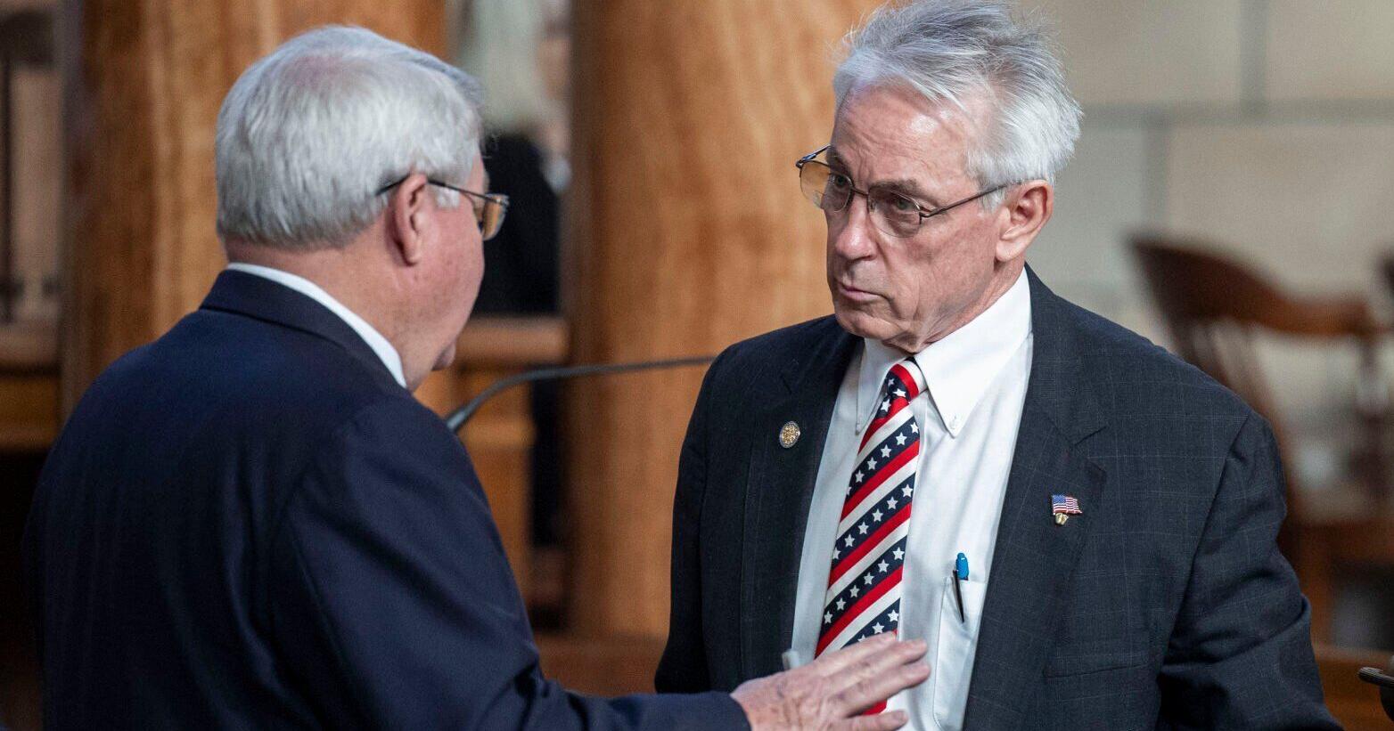 Nebraska senators consider law against texting-while-driving - Vimarsana News